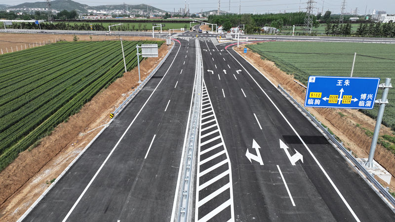 【一提三?！颗R淄區(qū)四好農(nóng)村路改造提升項目全線通車