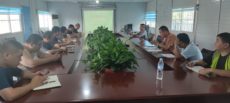 橋涵五六工區(qū)對(duì)公司9號(hào)10號(hào)11號(hào)文件進(jìn)行宣貫學(xué)習(xí)_副本