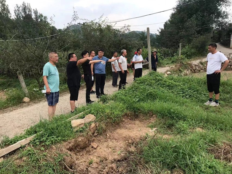 臨臨高速六標(biāo)西里拆遷協(xié)調(diào)小組地上附屬物拆遷工作圓滿完成