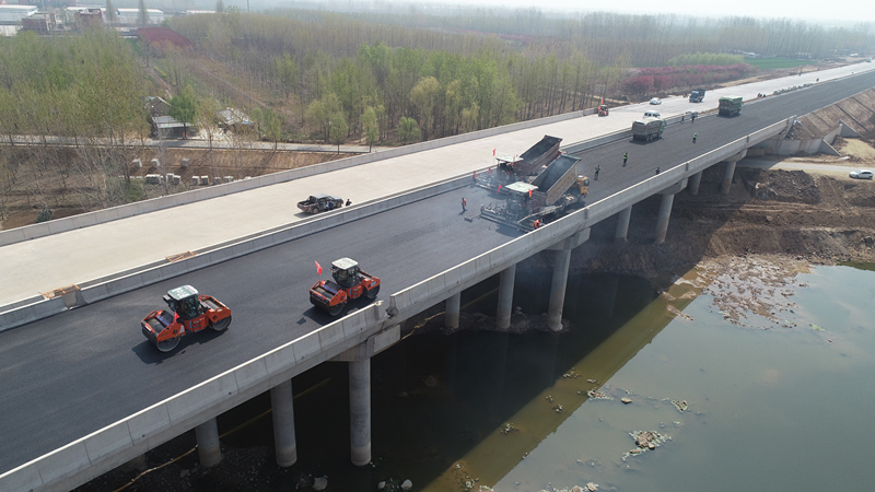 現(xiàn)場(chǎng)施工照片 (2)546w5Z_副本