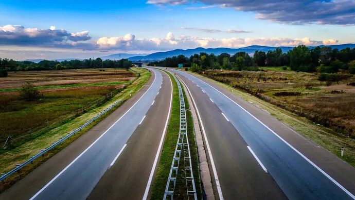 3年時間可重建一條高速，這個項(xiàng)目為何選擇“煥新”？