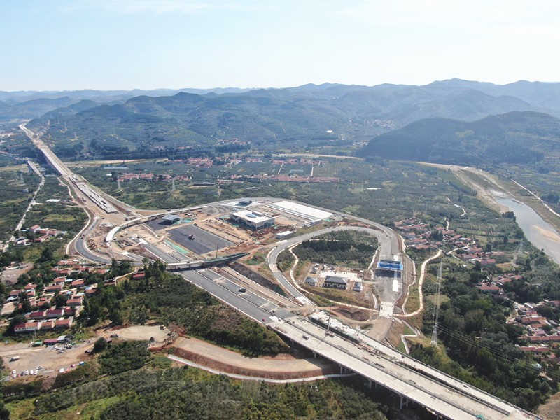 2、沂源南互通初具規(guī)模_副本