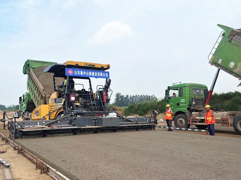 機(jī)械化施工公司多措并舉保障臨臨項(xiàng)目有序施工