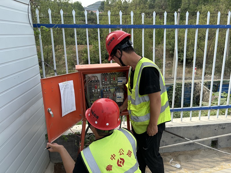 臨臨高速六標開展安全生產(chǎn)檢查