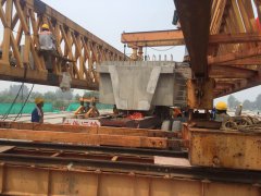 辛苦耕耘結(jié)碩果 砥礪奮進奏凱歌