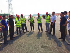 公司組織基地人員前往工地參觀(guān)學(xué)習(xí)