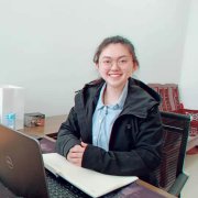 初次見(jiàn)面，請(qǐng)多關(guān)照