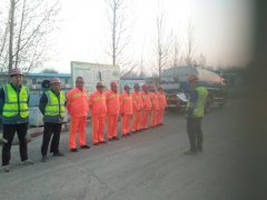 班前會小，事大