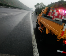 高速養(yǎng)護(hù)“365”，一直在堅(jiān)守