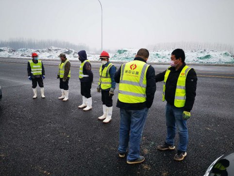 疫情時(shí)期無(wú)名英雄