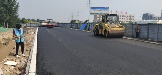 魯山大道（高速公路出入口-魯山魯泰立交）拓寬改造工程簡(jiǎn)訊