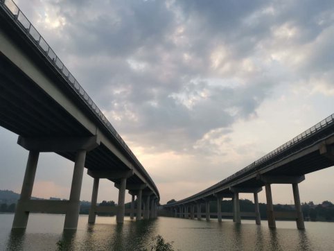 不斷挑戰(zhàn)、突破自我