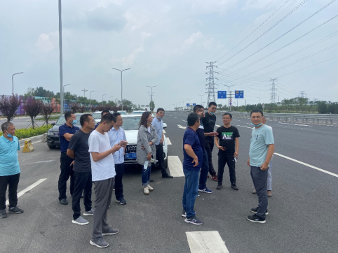 【抓作風(fēng) 創(chuàng)效益】魯山大道―魯泰大道互通立交橋工程、魯山大道拓寬改造工程順利通過交工驗(yàn)收