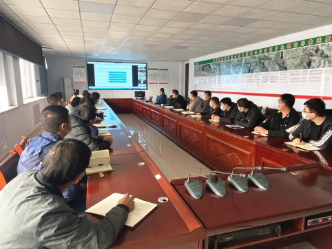 臨臨項(xiàng)目六標(biāo)參加項(xiàng)目辦組織的隧道施工工序管控培訓(xùn)會(huì)