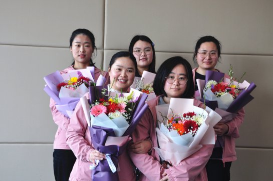 魅力女神，精彩綻放