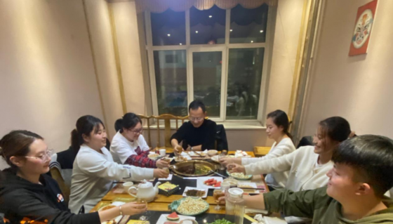 我愛這熱氣騰騰的人間——記臨臨六標女生節(jié)聚餐